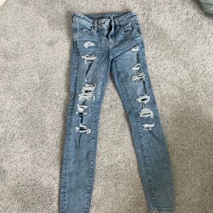 american eagle size 0 skinny ripped jeans